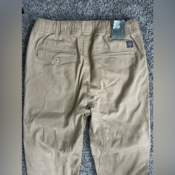 South Pole NWT Men’s Flex Movement Khaki Joggers Size Small - Picture 7 of 10
